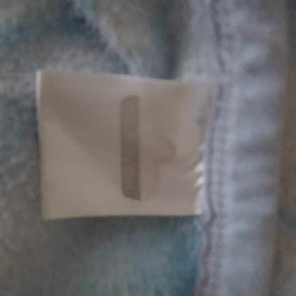 Christmas Throw Blankets - Picture 14 of 16